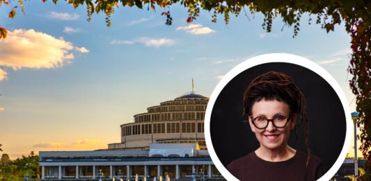 Olga Tokarczuk wraca do Wrocławia! Już jutro wielka premiera jej nowej powieści w Hali Stulecia