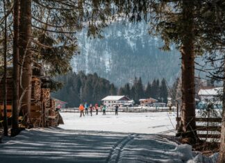Najlepsze trasy narciarskie i ośrodki na Dolnym Śląsku – ferie 2026