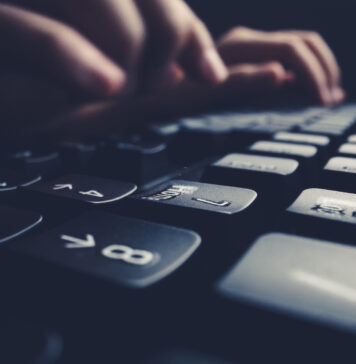 Wybieramy klawiatury do pracy – ergonomiczna, gamingowa czy klasyczna?